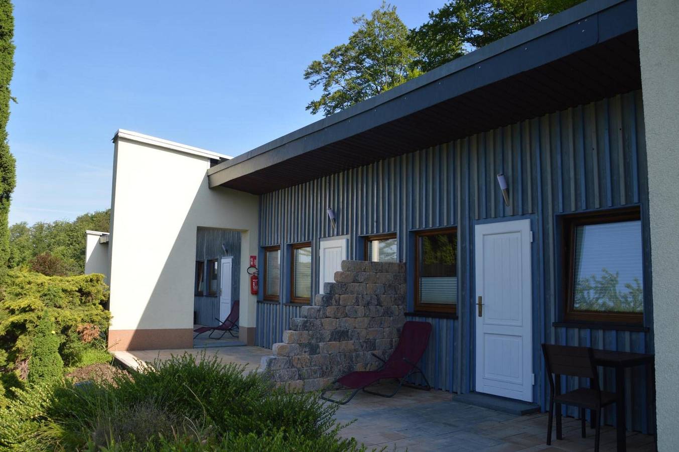 Ganze Wohnung, Apartment '2 Studio' mit Bergblick, privater Terrasse und Wlan in Wartburg, Ruhla