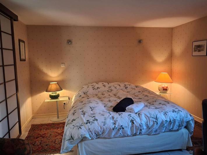 Location de vacances pour 3 personnes, avec jardin ainsi que vue et terrasse, animaux acceptés à Saint-Priest - 2