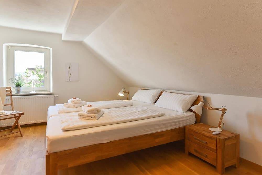 Ganze Wohnung, Dachgiebeloase - Appartement/Fewo, Dusche, Wc, 1 Schlafraum in Mehlmeisel, Landkreis Bayreuth