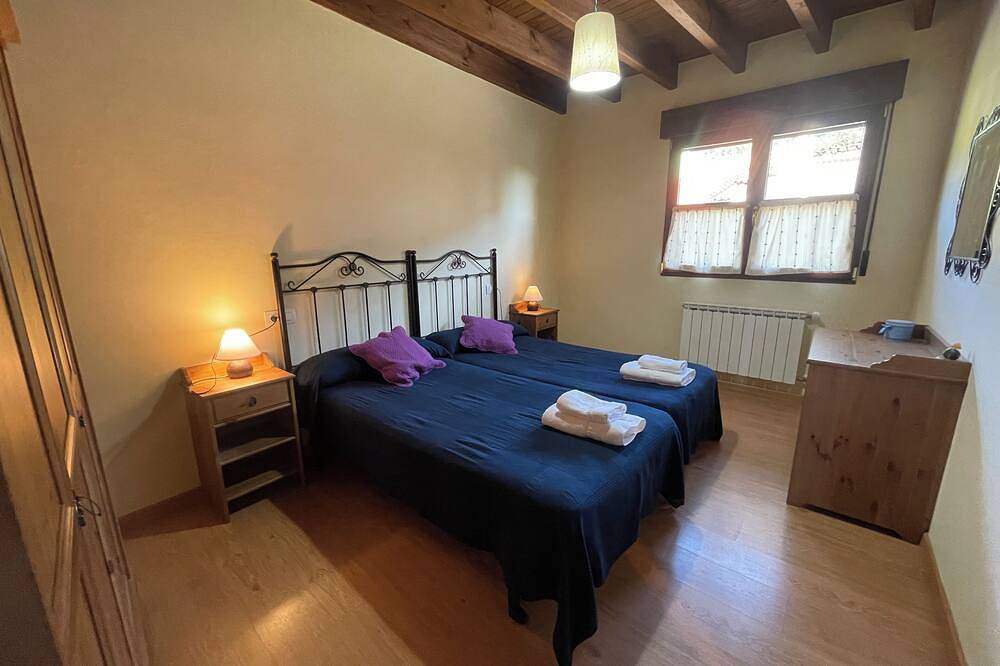 Casa Carmen for 8-9 people in Biedes in Piloña, Sierra del Sueve