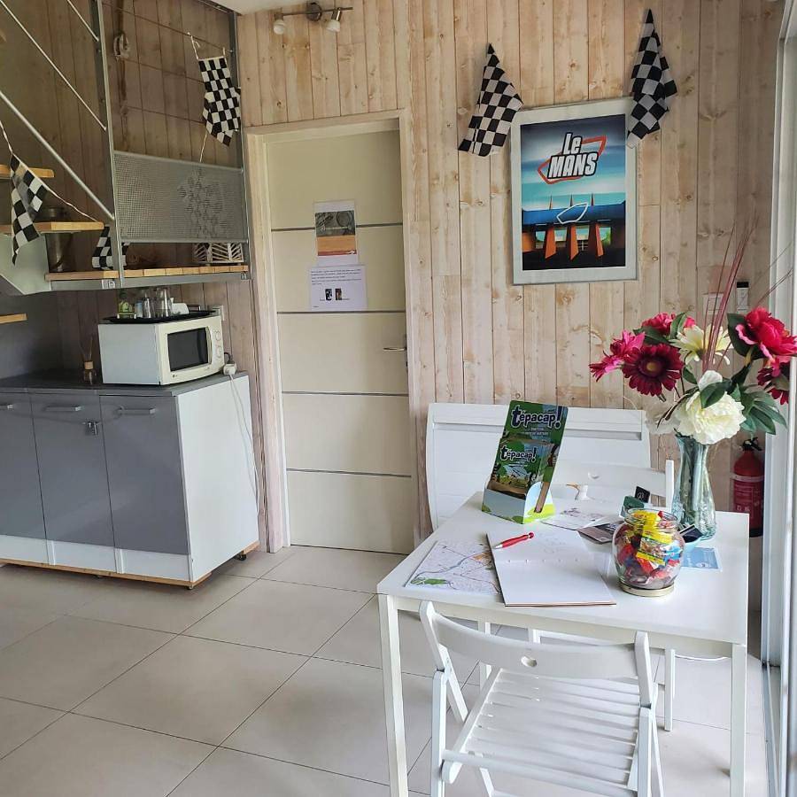Chambres d'hôtes Chez Valérie à 5km du circuit des 24h in Ruaudin, Sarthe