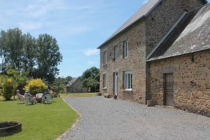 Location de vacances pour 9 personnes, avec jardin à Le Luot