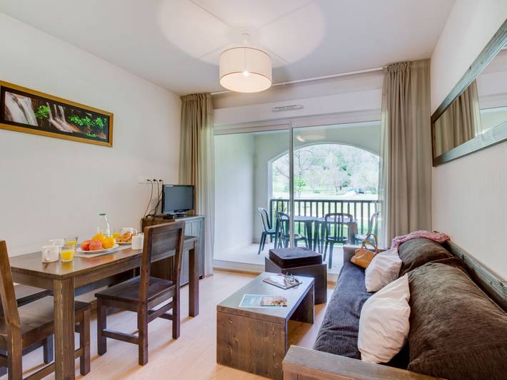 Gîte pour 4 personnes, avec balcon dans Lac de Génos-Loudenvielle - 2