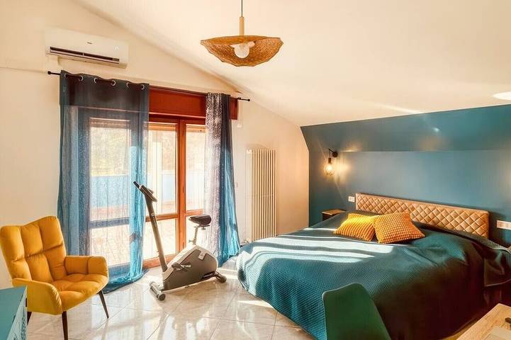 Holiday apartment for 10 people, with balcony - 1
