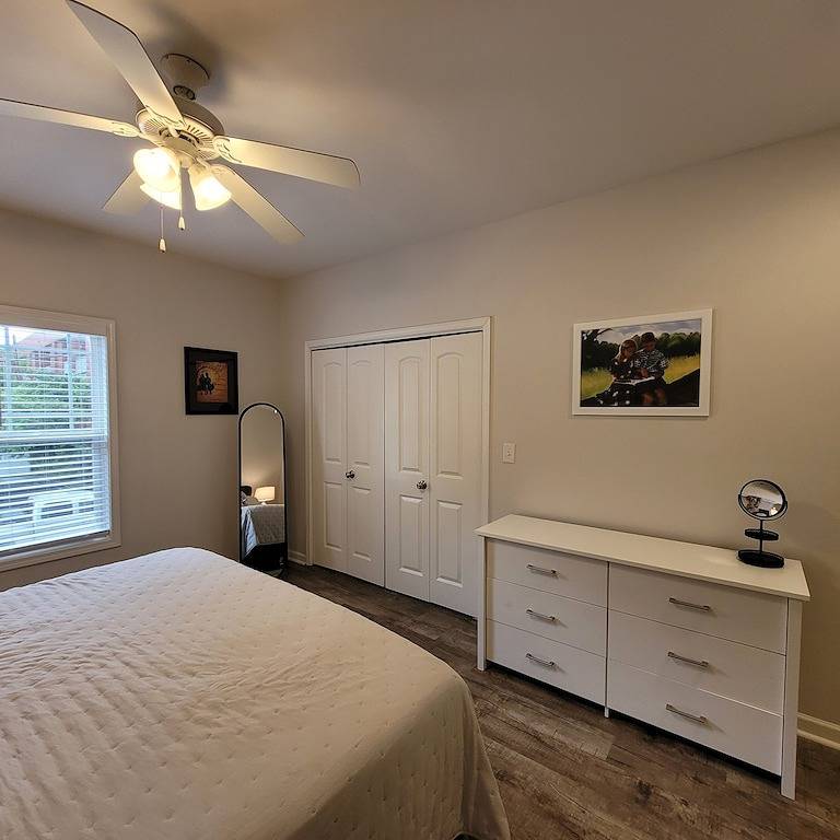 Ganze Wohnung, Walk to Stadium/Strip/Downtown! 2 bd/2 bath, Off-street parking! in Tuscaloosa, Tuscaloosa County