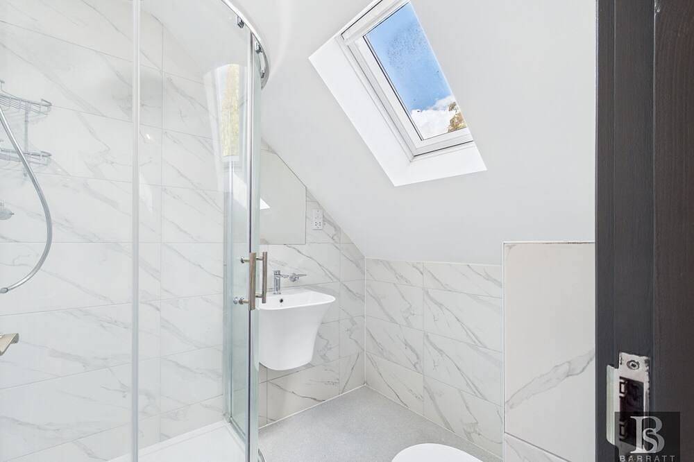 Luxury room's with ensuite and kitchen, parking in Slough Centre in Slough, Berkshire