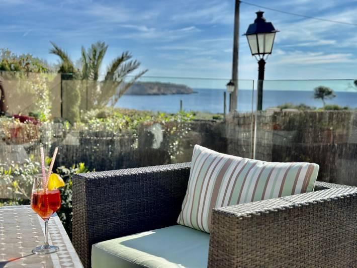 Apartamento para 6 personas, con Vistas al mar y Balcón/Terraza además de Jardín y Piscina en Cala Llombards