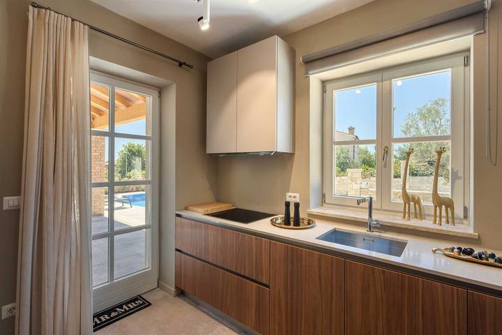 Villa für 6 Personen, mit Balkon und Pool in Tar-Vabriga - 4