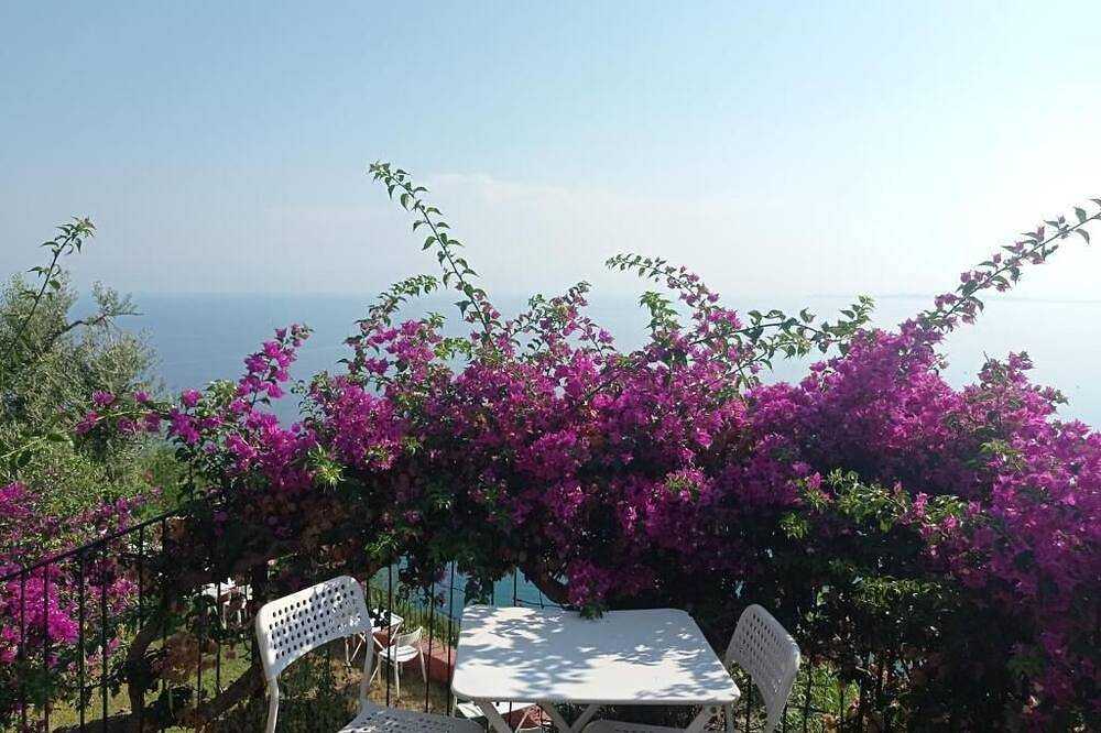 Appartamento intero, Accogliente Mansarda Vista Mare in Oliveri, Provincia di Messina