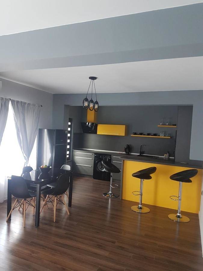 Cały apartament, Apartament wakacyjny dla 4 osób z taras in Karłowo, Bułgaria