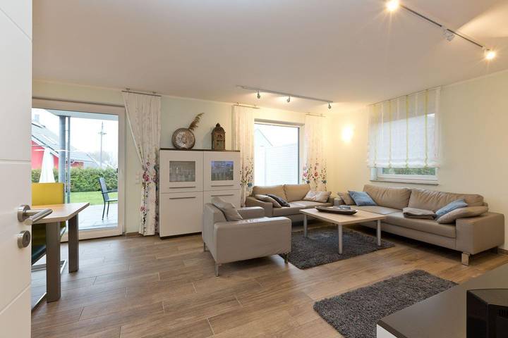 Ferienhaus für 6 Personen, mit Whirlpool und Terrasse sowie Garten und Sauna in Göhren-Lebbin - 3