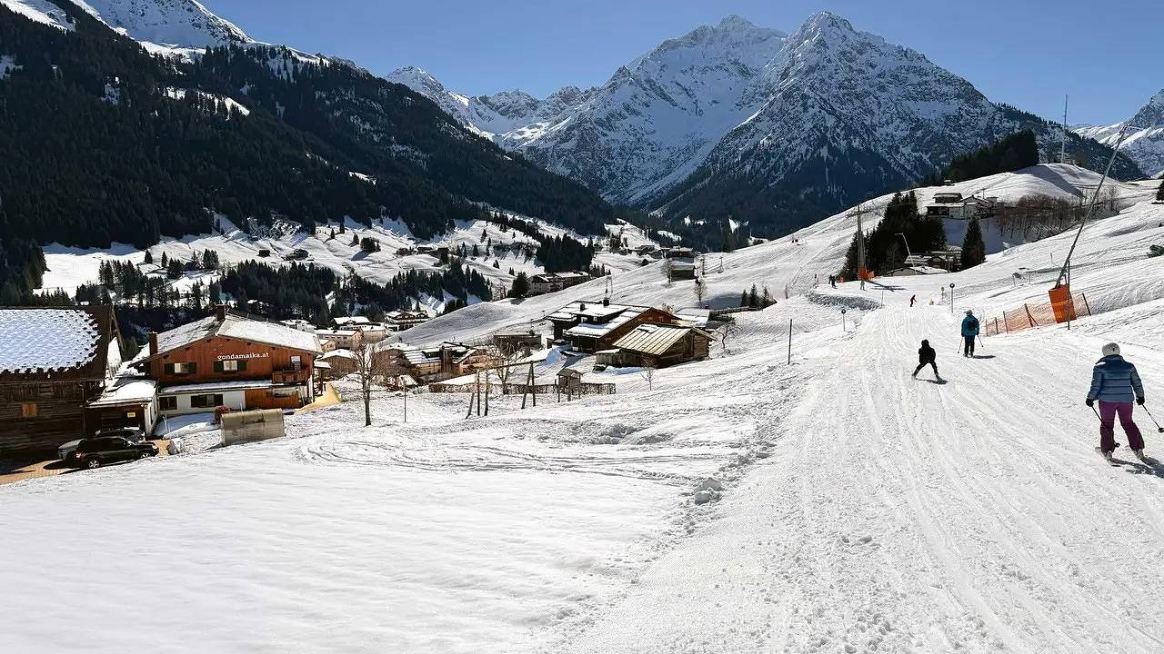 Ganze Ferienwohnung, Ferienwohnung für 4 Personen (55 m²) in Hirschegg (Vorarlberg) in Hirschegg Kleinwalsertal, Mittelberg