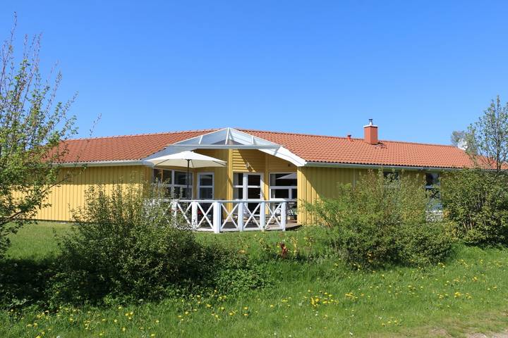 Ferienhaus für 12 Personen, mit Whirlpool und Terrasse sowie Garten und Pool in Schwansen - 2