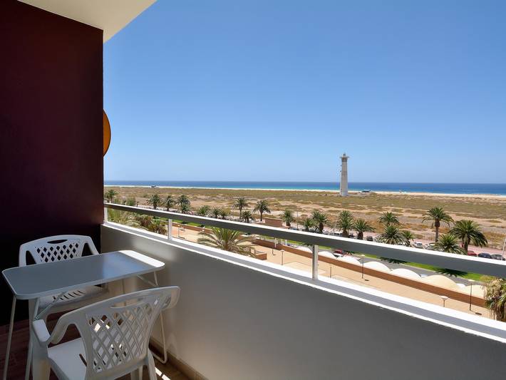 Apartamento para 3 personas, con Vistas al mar además de Balcón y Terraza en Solana Matorral