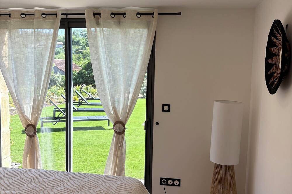 L'Adriju between vineyards and hills in Roquevaire, Marsella region