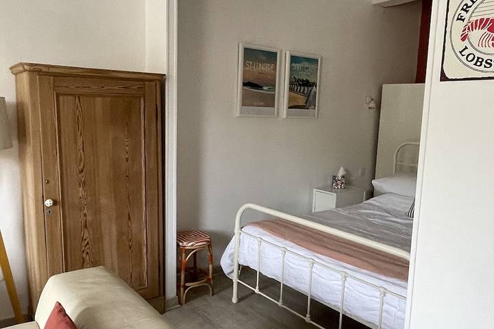 Gîte pour 2 personnes, avec terrasse ainsi que jacuzzi et jardin dans Port de Dinan - 4