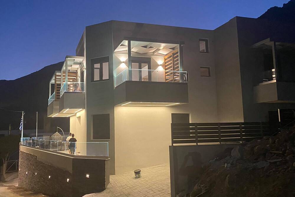 Boutique-Villa, Neubau, Meerblick, direkte Strandnähe in Iraklio-Heraklion und Umgebung