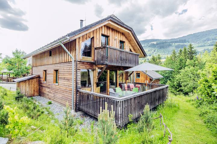 Ferienhaus für 8 Personen, mit Balkon und Garten sowie Sauna