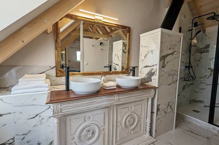 Location de vacances pour 3 personnes, avec jacuzzi, animaux acceptés à Fléré-la-Rivière - 4