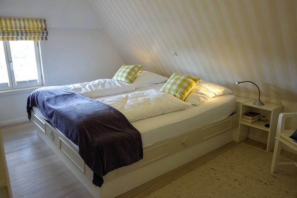 Ganze Wohnung, Liebevoll eingerichtet: Sauna, Kamin & Terrasse in Wrixum, Föhr