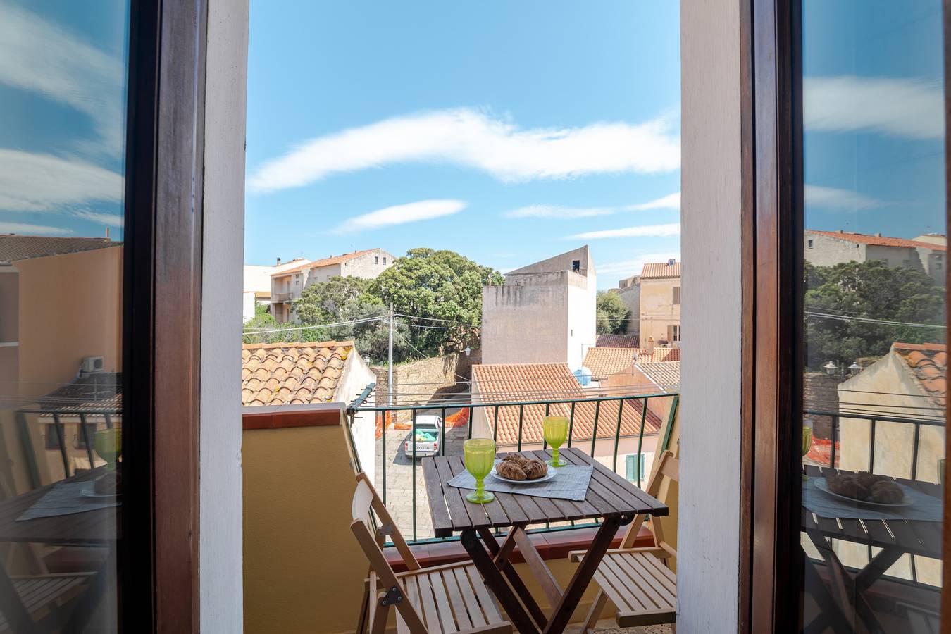 Ganze Wohnung, Apartment 'Vittoria' mit Balkon, Wlan und Klimaanlage in Parco Nazionale dell'Arcipelago di La Maddalena, La Maddalena