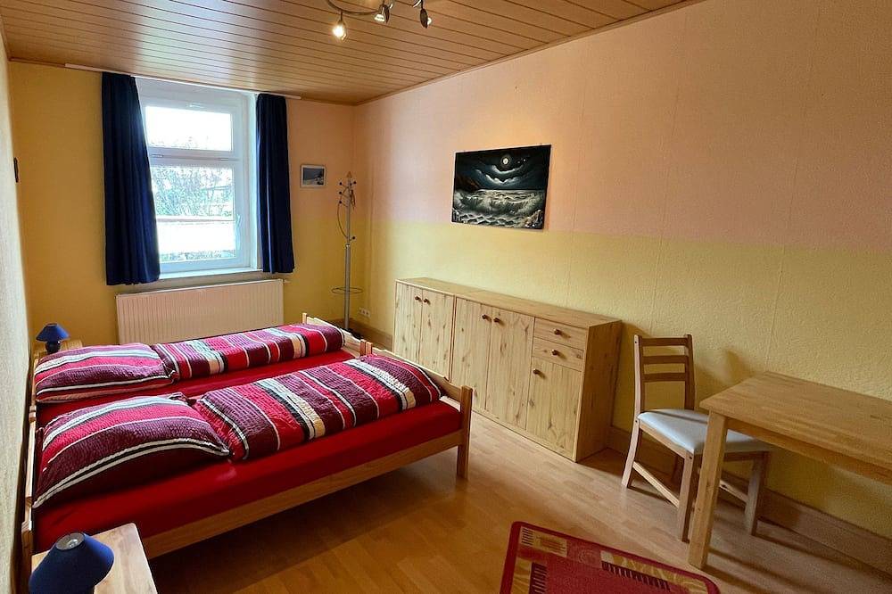 Ganze Wohnung, Ferienwohnung Gleißner  / Hartmann - Ferienwohnung 1 in Sangerhausen, Harzvorland