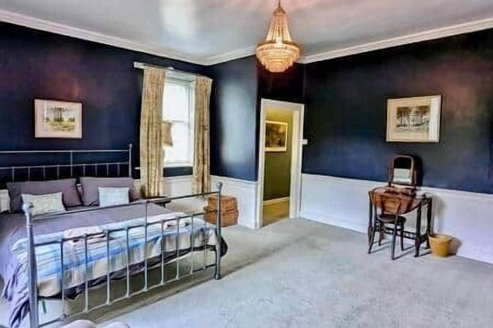 Charming 1700s Country Cottage on a Private Estate in Stirling, Stirling und Umgebung