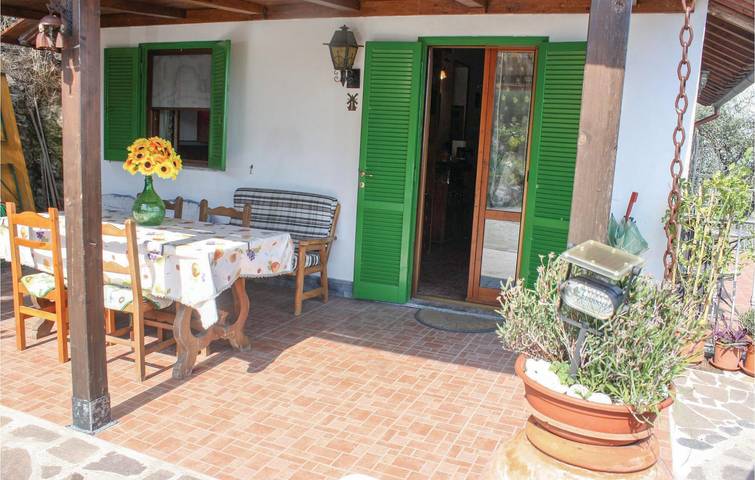 Appartamento a bordo piscina a Buti - Parcheggio, cucina, caminetto! in Buti, Pisa e dintorni