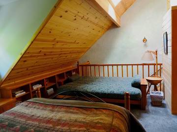 Log Cabin for 10 Guests in Mount Hood Village, Mount Hood, Picture 3