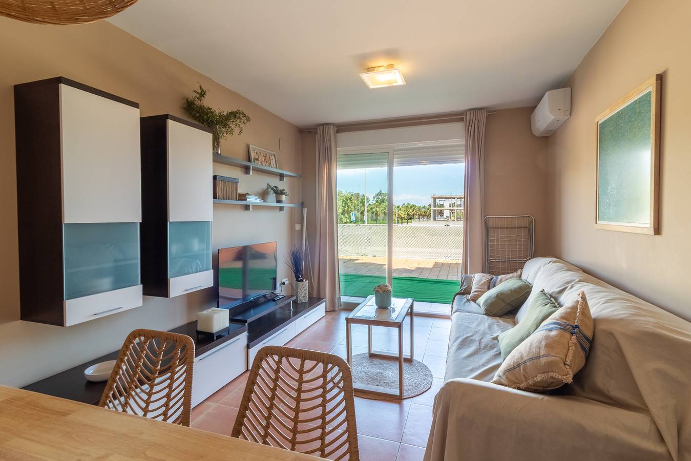 Apartamento entero, Global Properties: Planta baja con piscina en Almenara in Playa de Almenara, Almenara