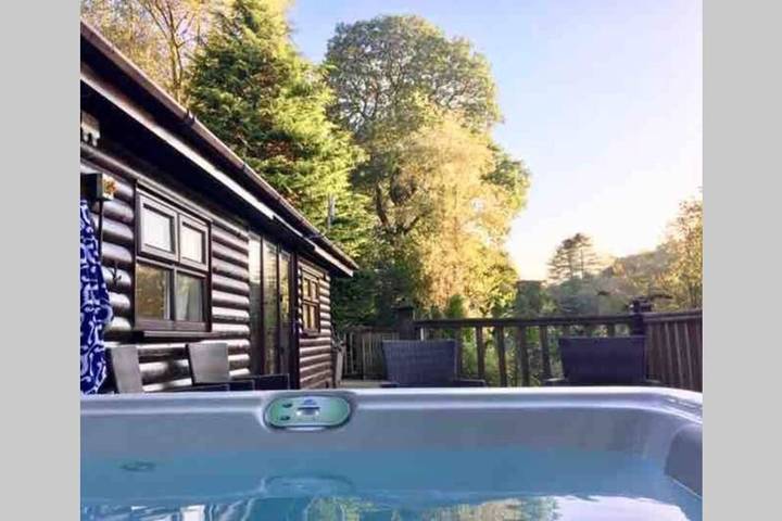Holiday rental for 6 people, with Balcony and Hot tub as well as Terrace and Garden in White Cross Bay