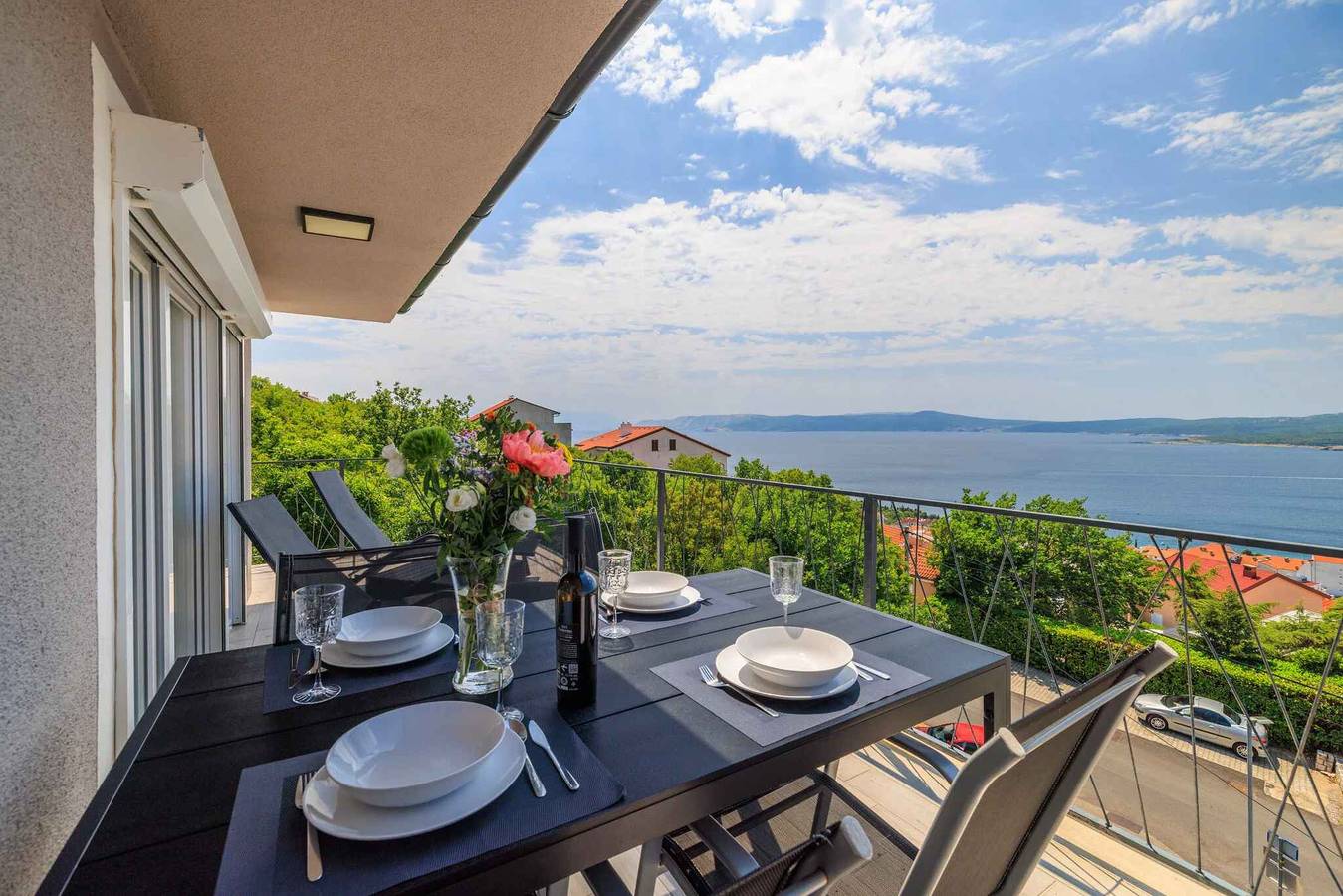 Hel ferieleilighet, Holiday apartment with sea view and balcony in Crikvenica, Primorje-Gorski Kotar