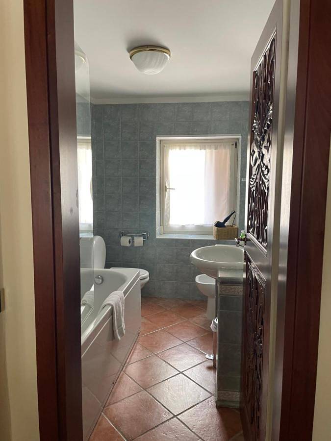 Gîte pour 8 personnes, avec Balcon et Terrasse ainsi que Jardin et Piscine à Colognola ai Colli - 2