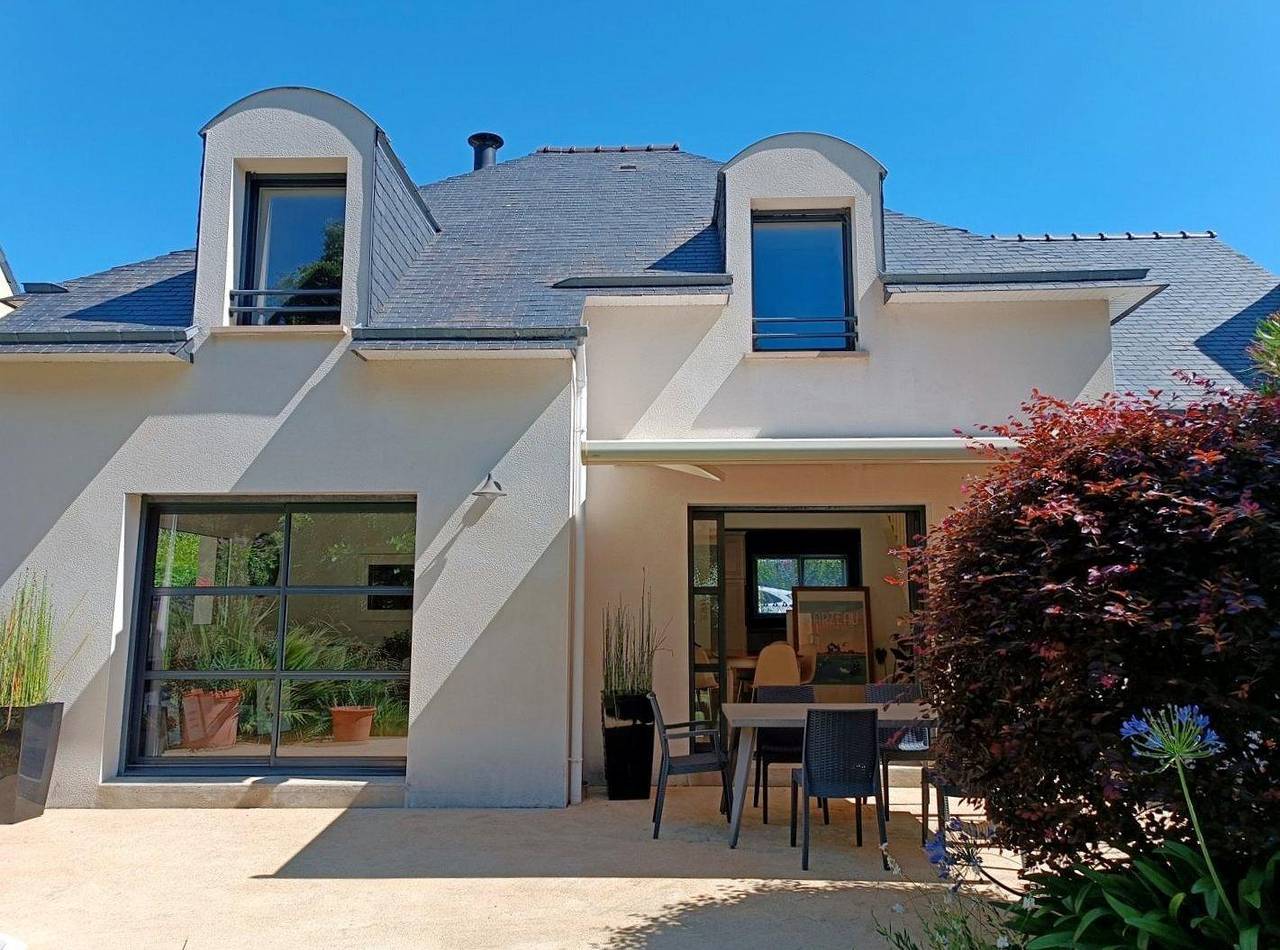 La Maison de Chris in Theix, Côte des Mégalithes