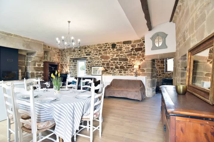 Location de vacances pour 9 personnes, avec terrasse et jardin à Pléven - 2
