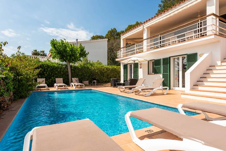 Location de vacances pour 8 personnes, avec jardin et terrasse à Es Migjorn Gran - 2