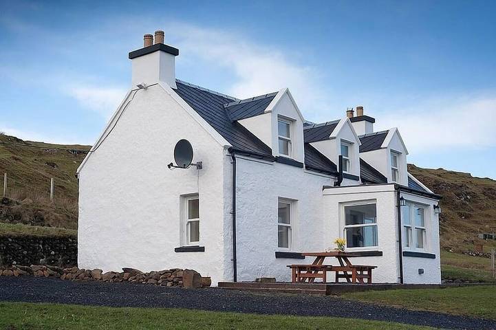 Holiday rental for 4 people, with garden, with pets on the Isle of Skye