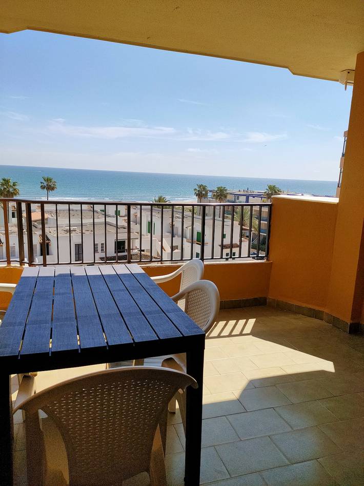 Apartamento para 5 personas, con vistas al mar y jardín en Playa Xeraco