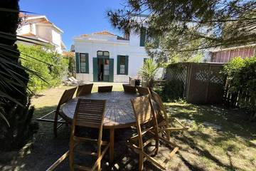 Gîte pour 7 personnes, avec jardin dans Office De Tourisme De Soulac