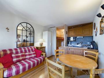Gîte pour 4 personnes, avec balcon à Montvalezan