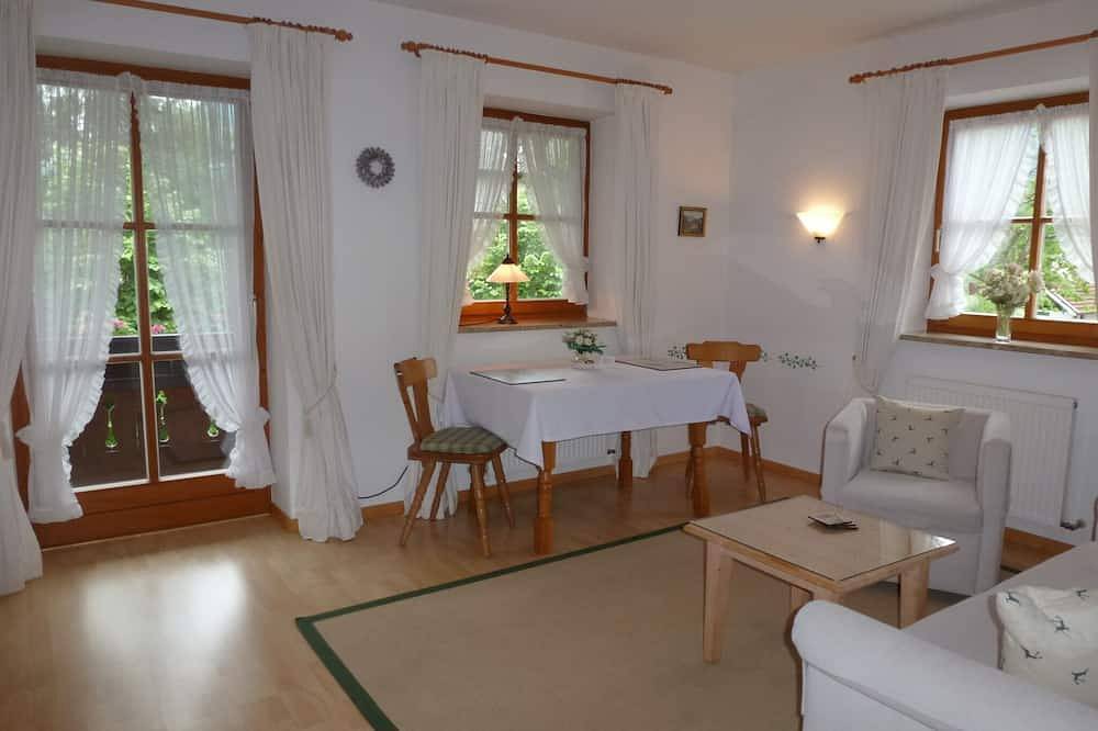 Ganze Wohnung, Cozy apartment in the mountains near Salzburg in Bayerisch Gmain, Bayerische Alpen