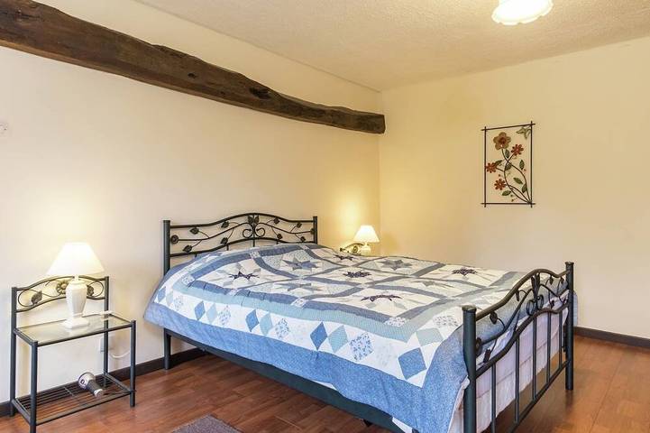 Location de vacances pour 8 personnes, avec Terrasse et Jardin à Sourdeval-les-Bois - 3