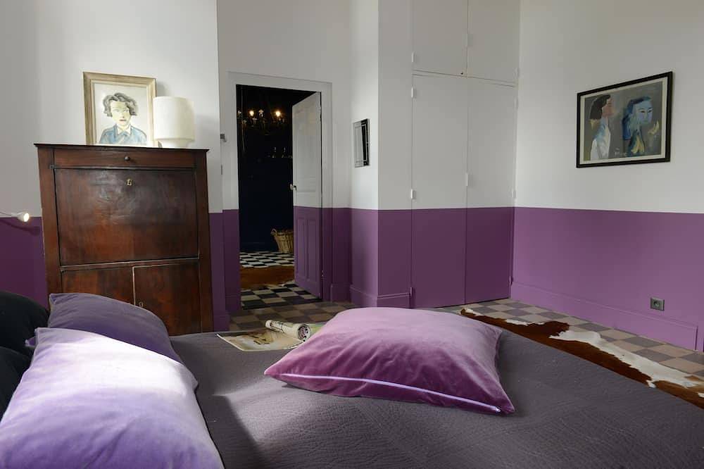 Un très grand loft au milieu d'un parc de verdure, pour un séjour à 3 familles ! in Seiches-sur-le-Loir, Région d'Angers