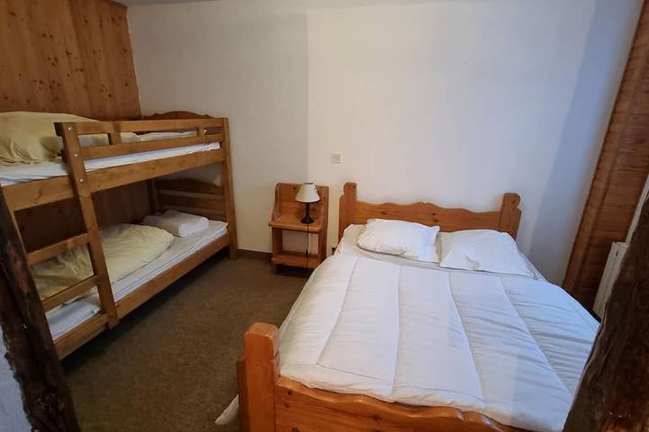 Gîte pour 12 personnes, avec jardin et terrasse à Molines-en-Queyras - 4