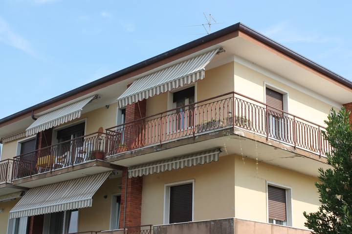 Apartamento vacacional entero, Apartamento de vacaciones con balcón in Lazise, Montañas Garda