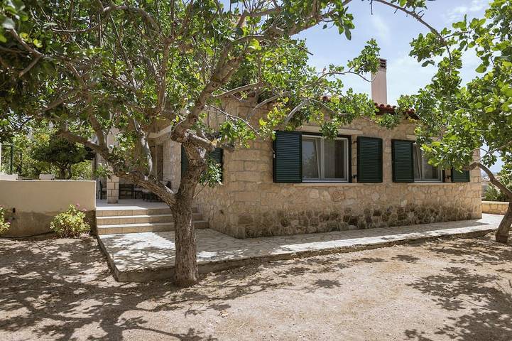 Gîte pour 8 personnes, avec balcon et jardin, animaux acceptés