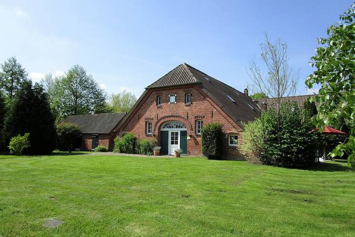 Ferienhaus für 7 Personen, mit Sauna und Terrasse sowie Pool und Garten - 1
