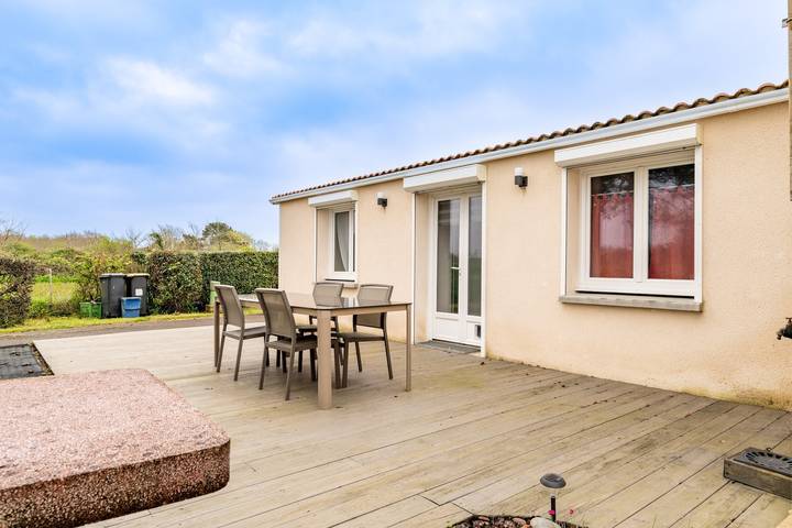 Casa de vacaciones 'L'ancrage - 5 Minutes De La Mer' con terraza privada, jardín privado y Wi-Fi in La Plaine-sur-Mer, Côte de Jade