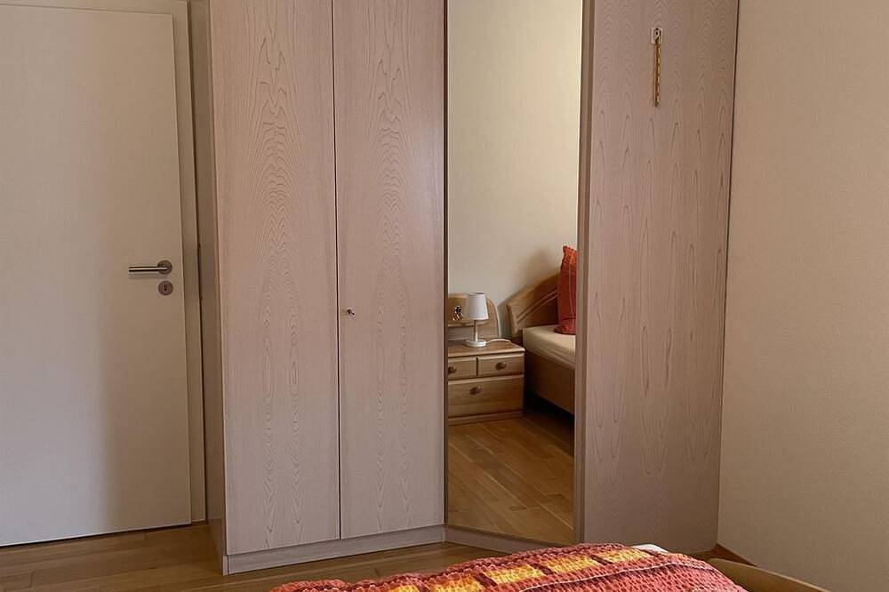 Ganze Wohnung, Ferienhaus Johannistal - Hundefreundliches Ferienhaus mit großem Garten in Altenkirchen (Westerwald), Altenkirchen & Umgebung