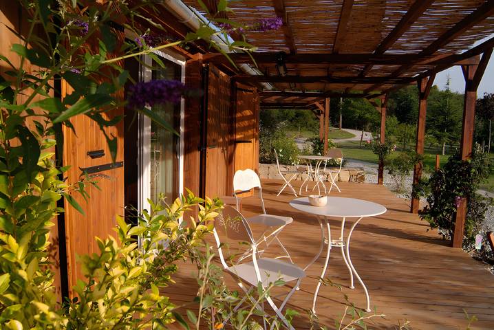 Chambre "Edelweiss" avec terrasse privée, jardin partagé et Wi-Fi in L'Épine (Hautes-Alpes), Région de Gap